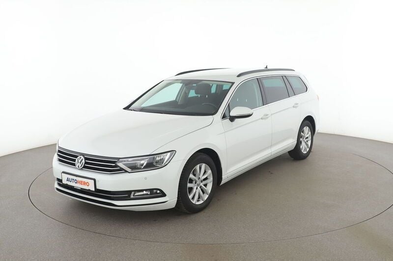 Weiß Gebraucht 2018 VW Passat Comfortline Kombi | 18.460 € (Fairer Preis) - Bild 1/4