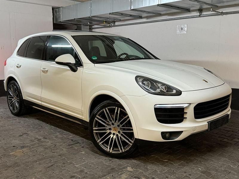 Second-hand Porsche Cayenne Sport 262 CP (192 kW) 2015 Alb SUV