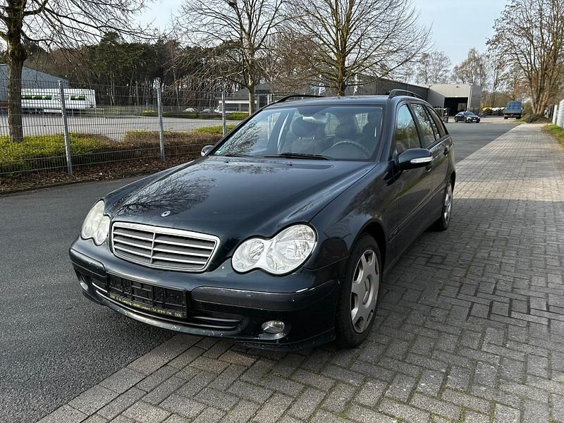 Gebraucht Mercedes C200 122 PS (89 kW) 2004 Schwarz Kombi