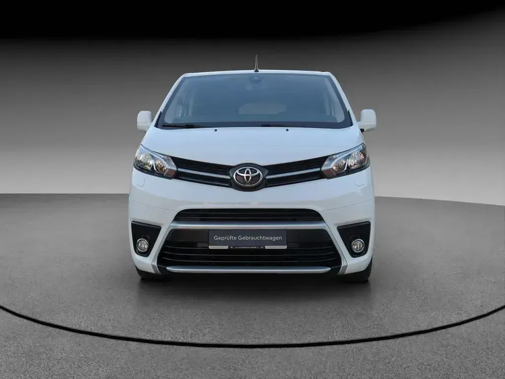 Gebraucht Toyota Proace Verso Comfort 177 PS (130 kW) 2017 Weiss Kombi
