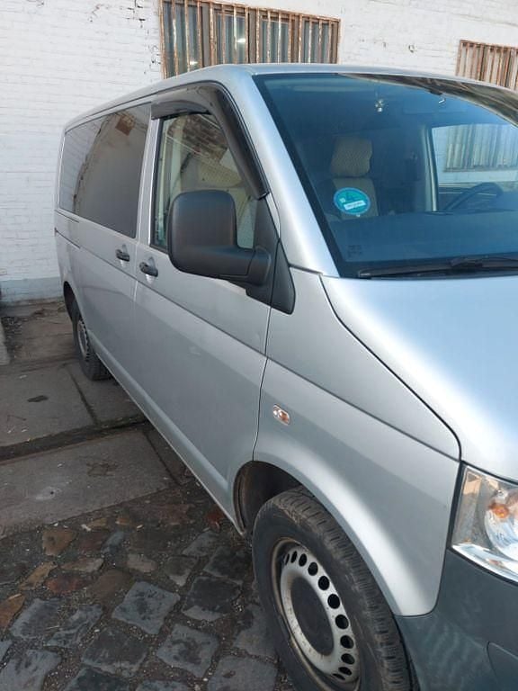 Gebraucht VW T5 131 PS (96 kW) 2008 Grau Van