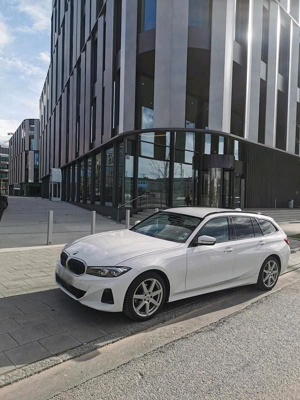 Gebraucht BMW 318 156 PS (114 kW) 2023 Weiß Kombi