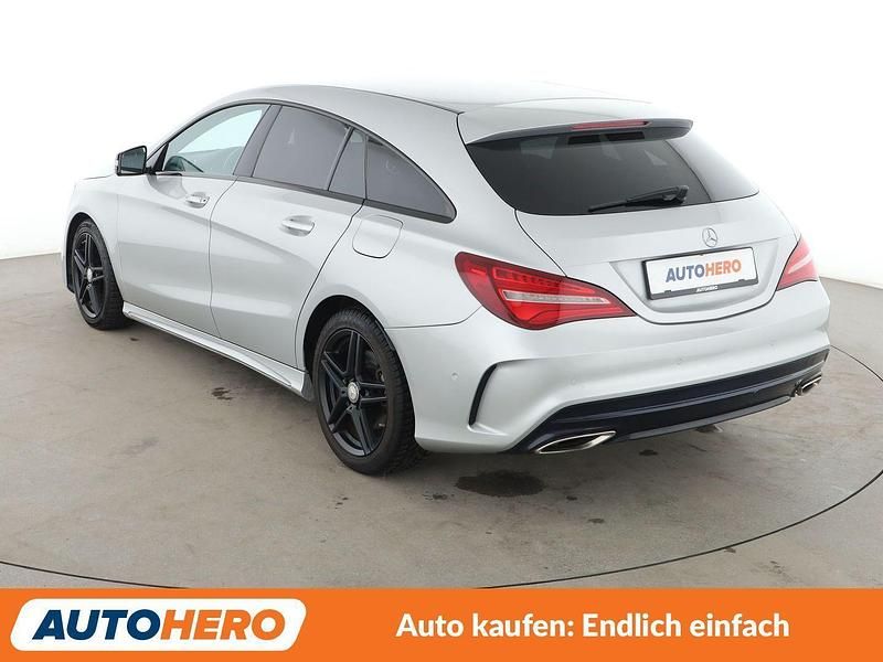 Gebraucht Mercedes CLA200 Shooting Brake AMG line 156 PS (114 kW) 2017 Grau Kombi