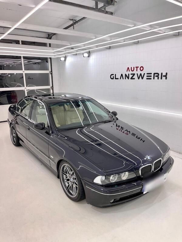 Blau Gebraucht 2003 BMW 540 Limousine | 32.500 € - Bild 1/4