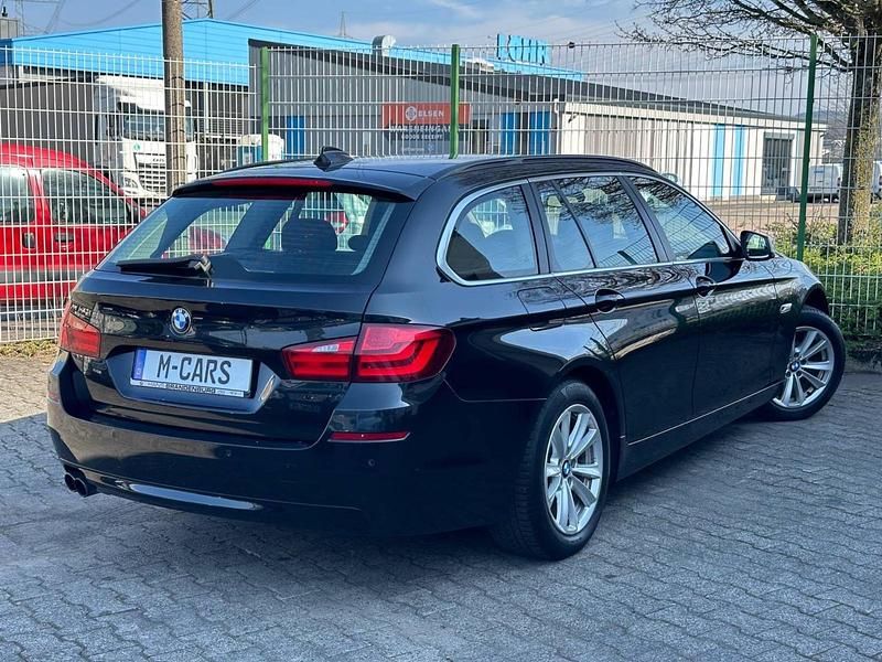 Gebraucht BMW 520 184 PS (135 kW) 2011 Schwarz Kombi