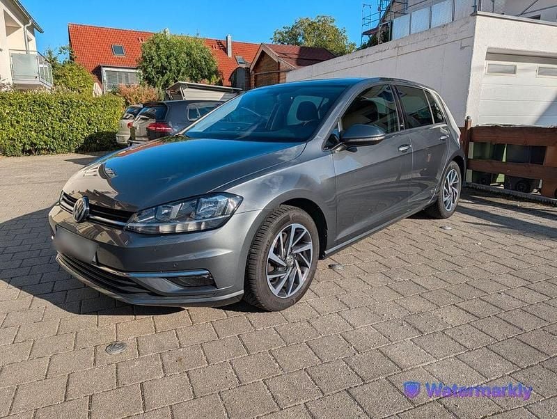 Grau Gebraucht 2017 VW Golf VII Sound Limousine | 11.990 € (Guter Preis) - Bild 1/4
