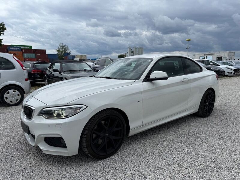 Weiß Gebraucht 2016 BMW 220 M Sport Coupé | 11.980 € (Superpreis) - Bild 1/4
