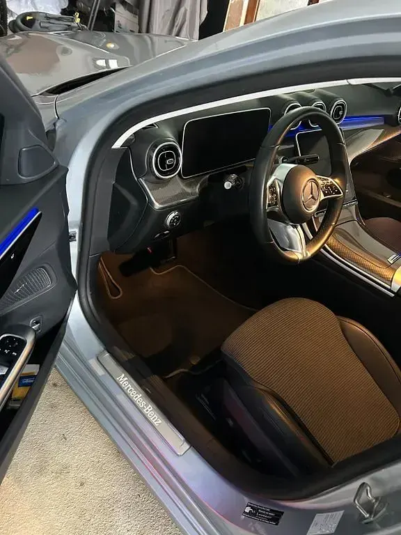 Gebraucht Mercedes C300 258 PS (189 kW) 2022 Silber Limousine