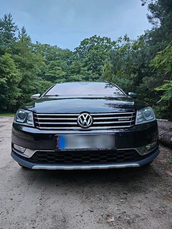 Schwarz Gebraucht 2014 VW Passat Alltrack Kombi | 11.300 € (Fairer Preis) - Bild 1/4