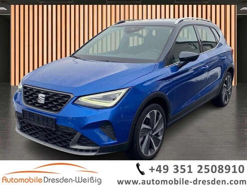 Blau saphirblau (metallic) Gebraucht 2024 Seat Arona FR SUV | 20.980 € (Fairer Preis) - Bild 1/3