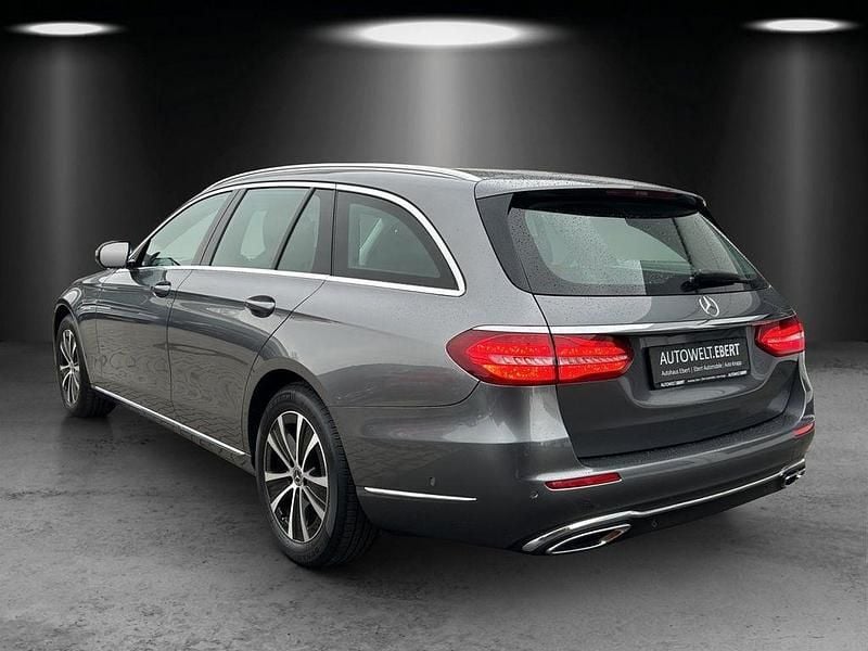 Gebraucht Mercedes E200 Exclusive 160 PS (117 kW) 2019 Grau Limousine