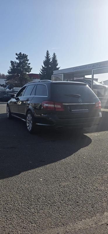 Gebraucht Mercedes E350 231 PS (169 kW) 2010 Schwarz Kombi
