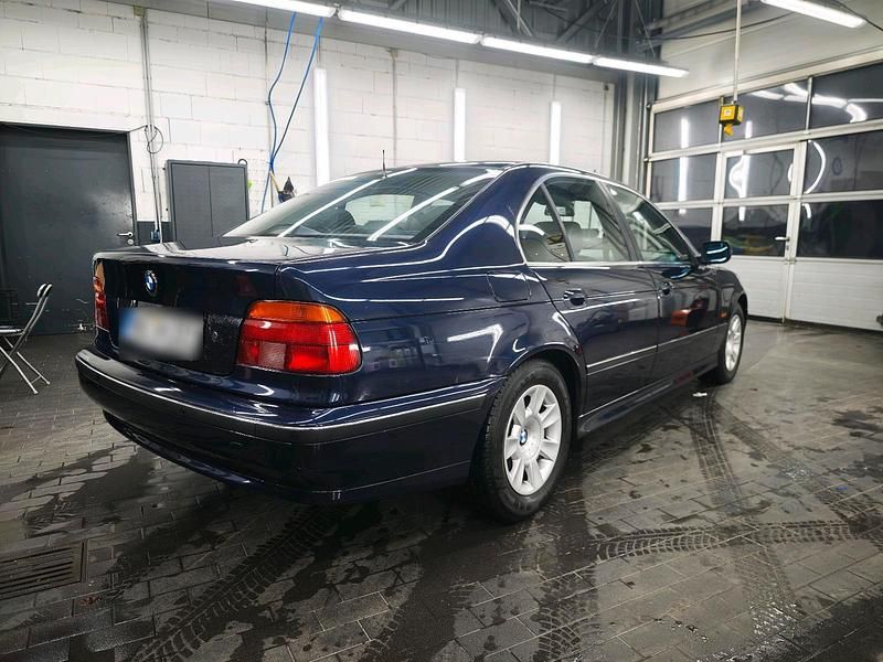 Gebraucht BMW 523 170 PS (125 kW) 1999 Blau Limousine