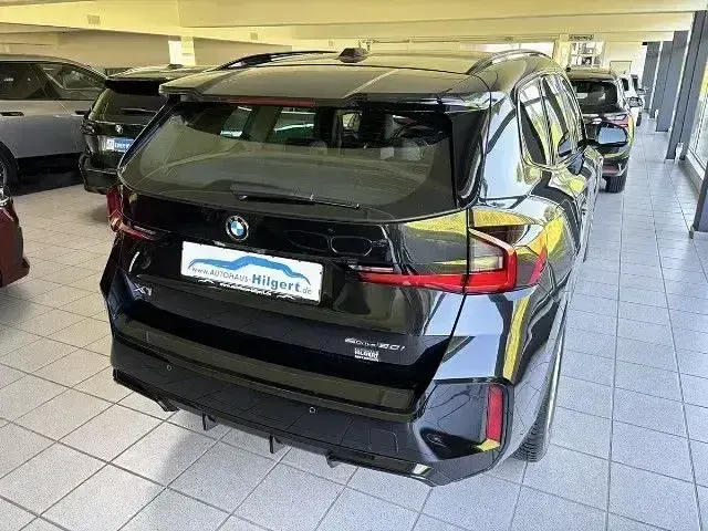 Gebraucht BMW X1 Sport Line 156 PS (114 kW) 2024 Black sapphire metallic (metallic) SUV