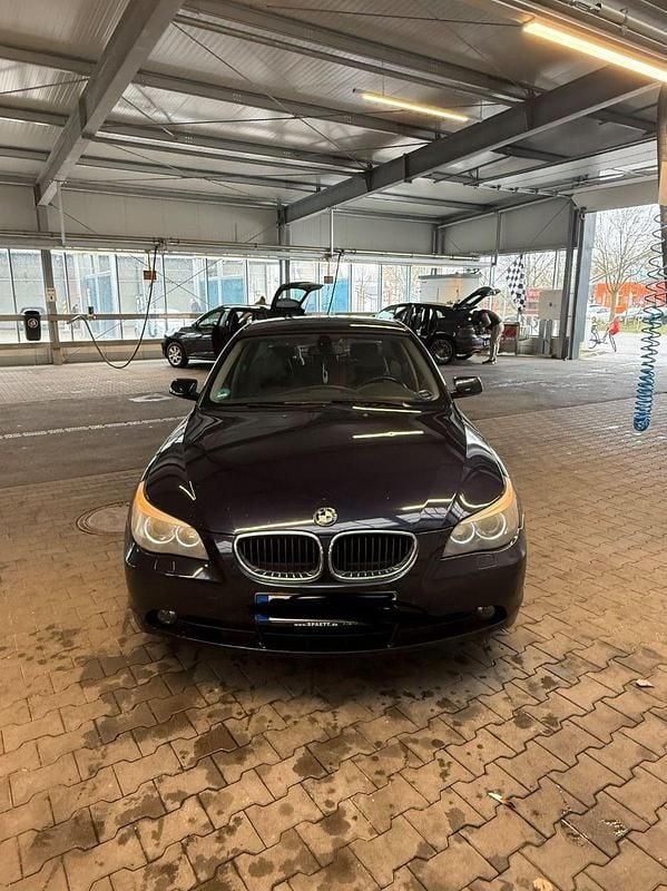 Second-hand BMW 525 177 CP (130 kW) 2005 Albastru Berlinǎ