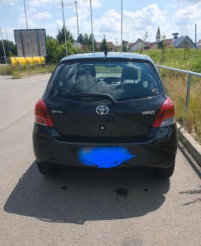 Schwarz Gebraucht 2010 Toyota Yaris Kleinwagen | 3.800 € (Fairer Preis) - Bild 1/3