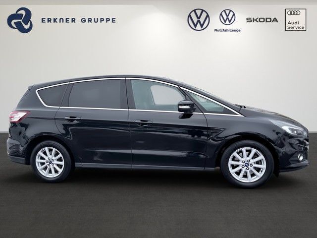 Gebraucht Ford S-MAX Titanium 239 PS (175 kW) 2018 Schwarz Van / Kleinbus
