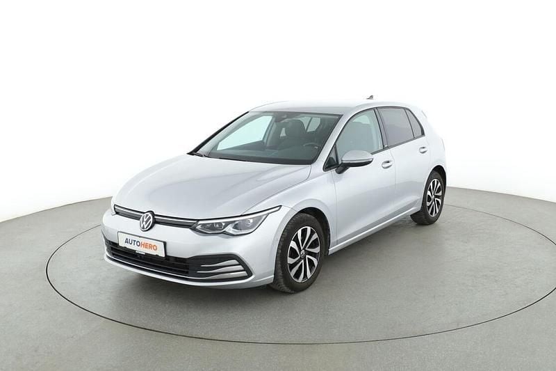 Grau Gebraucht 2022 VW Golf VIII Active Limousine | 22.910 € (Fairer Preis) - Bild 1/3