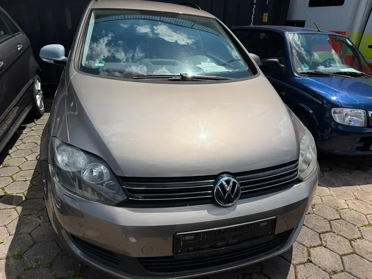 Gebraucht VW Golf Plus Cross 122 PS (89 kW) 2009 Braun Limousine