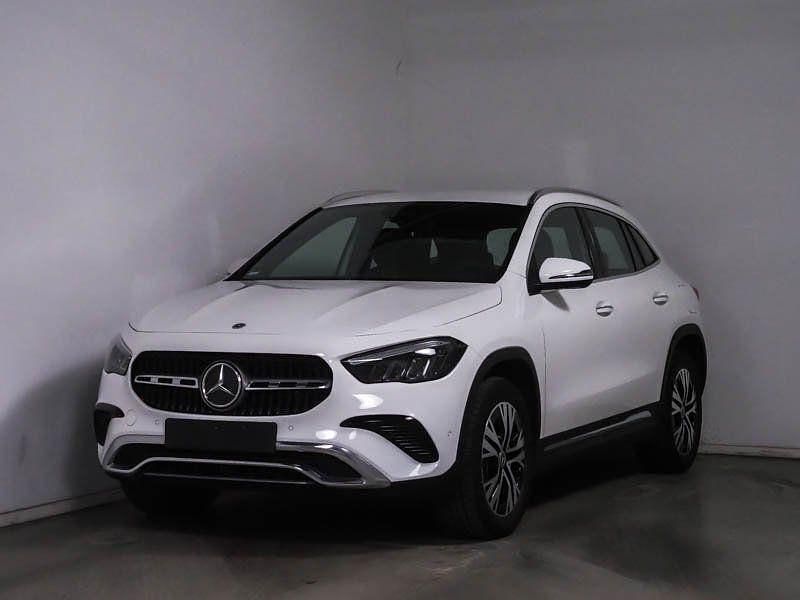Weiß Gebraucht 2024 Mercedes GLA250 Advanced Plus SUV | 41.450 € (Fairer Preis) - Bild 1/4