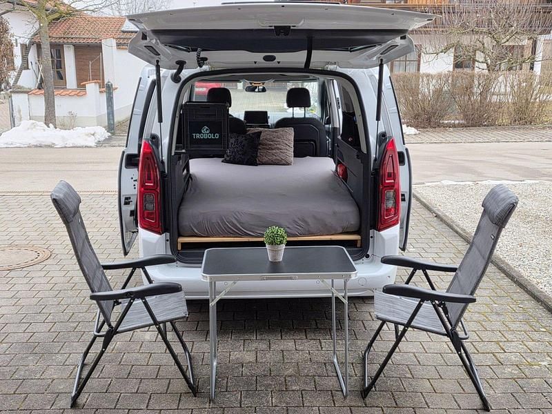 Gebraucht Opel Combo-e Life XL 100 kW (136 PS) 2022 Weiß Van / Kleinbus