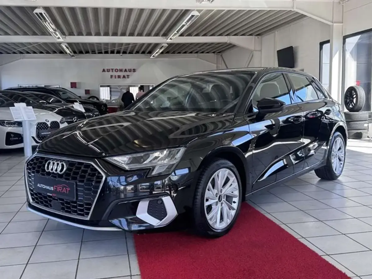 Second-hand Audi A3 Advanced 116 CP (85 kW) 2022 Negru Berlinǎ