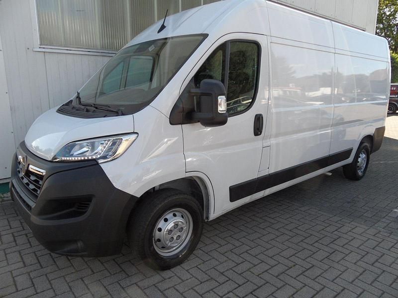 Weiß Gebraucht 2024 Opel Movano Edition Van | 25.090 € (Superpreis) - Bild 1/1