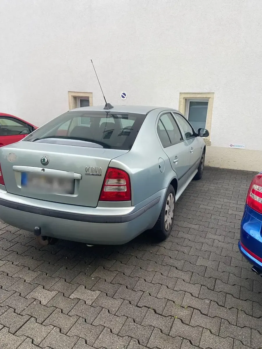 Gebraucht Skoda Octavia 101 PS (74 kW) 2010 Grün Limousine