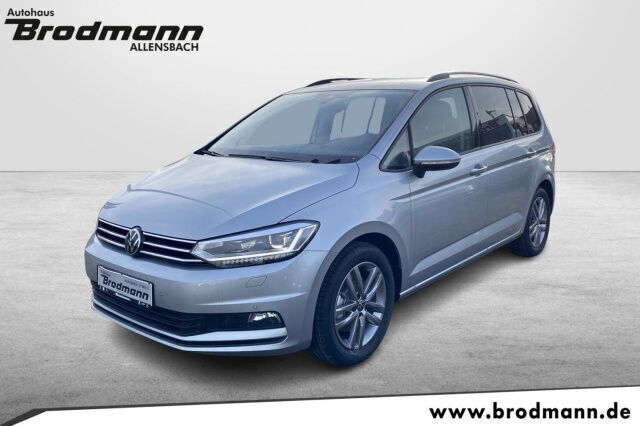 Oyster silver Neu 2024 VW Touran Comfortline Van / Kleinbus | 38.850 € (Fairer Preis) - Bild 1/4