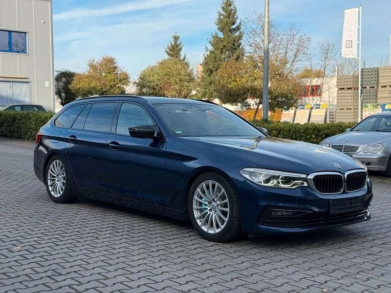 Blau Gebraucht 2018 BMW 540 Sport Line Kombi | 19.990 € (Guter Preis) - Bild 1/2