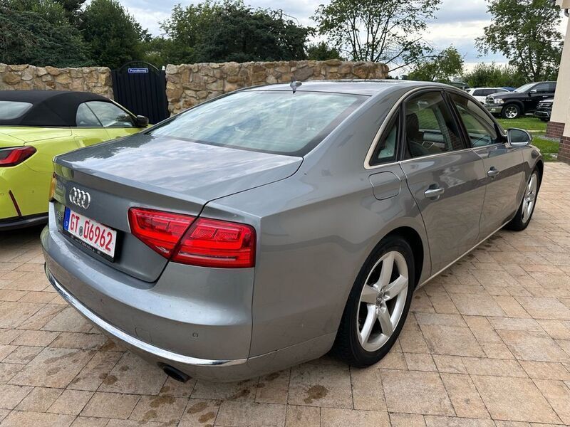 Gebraucht Audi A8 Comfort 371 PS (272 kW) 2010 Grau Limousine