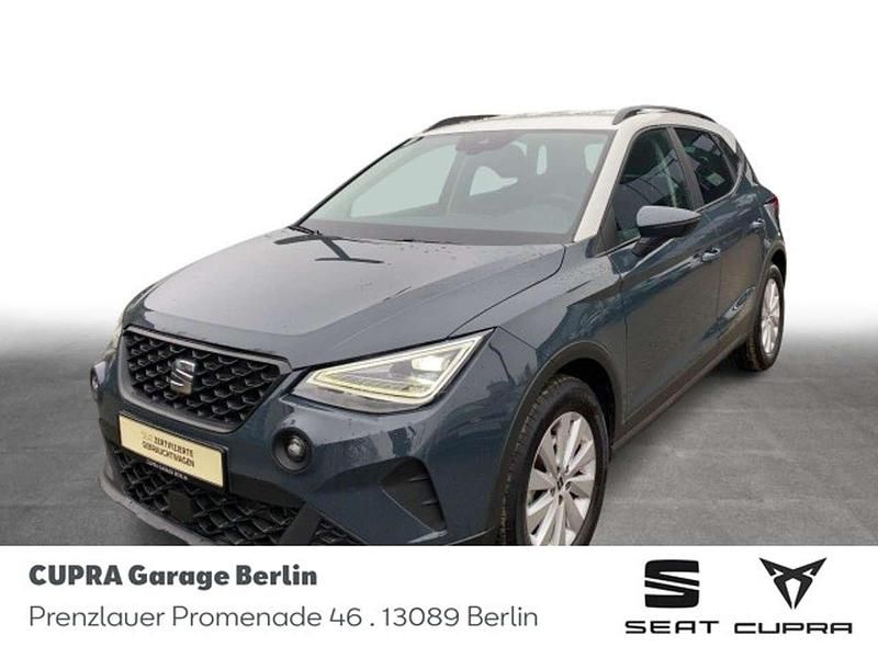 Fjordblau/"candy" weiss Gebraucht 2025 Seat Arona Style SUV | 19.223 € (Guter Preis) - Bild 1/4
