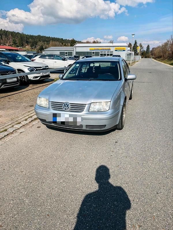 Second-hand VW Bora 100 CP (73 kW) 2005 Berlinǎ
