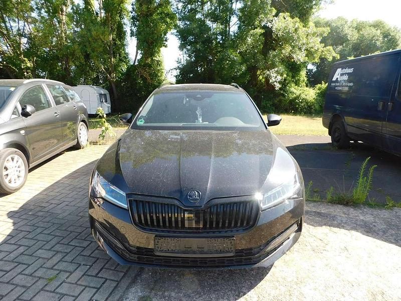 Schwarzmagic perleffekt Gebraucht 2019 Skoda Superb SportLine Kombi | 26.999 € (Fairer Preis) - Bild 1/4