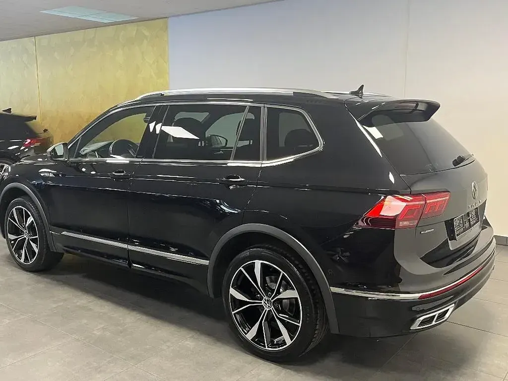 Gebraucht VW Tiguan Allspace R-line 200 PS (147 kW) 2023 Schwarz SUV