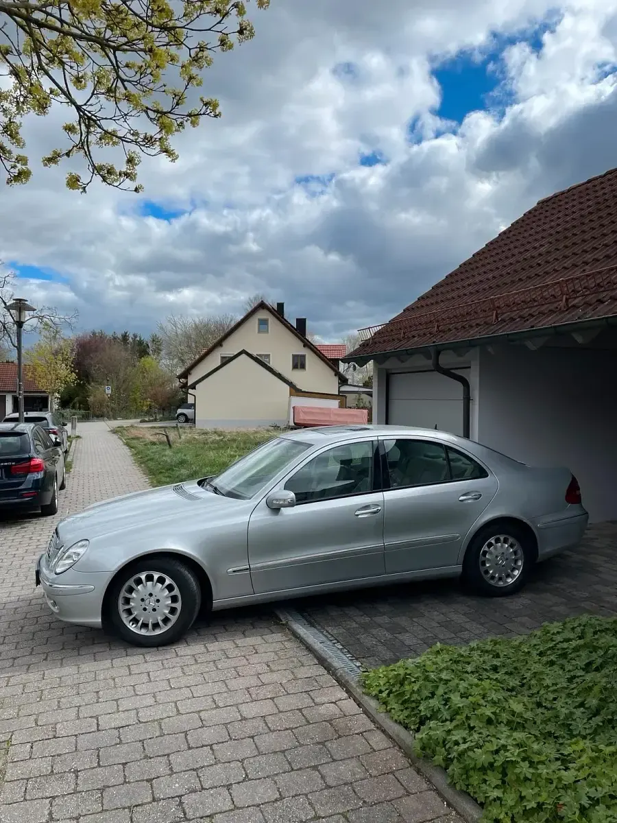 Gebraucht Mercedes E280 231 PS (169 kW) 2006 Silber Limousine