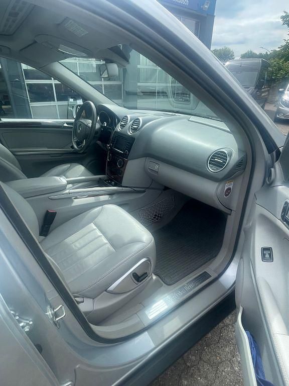 Gebraucht Mercedes ML350 272 PS (200 kW) 2007 Silber SUV