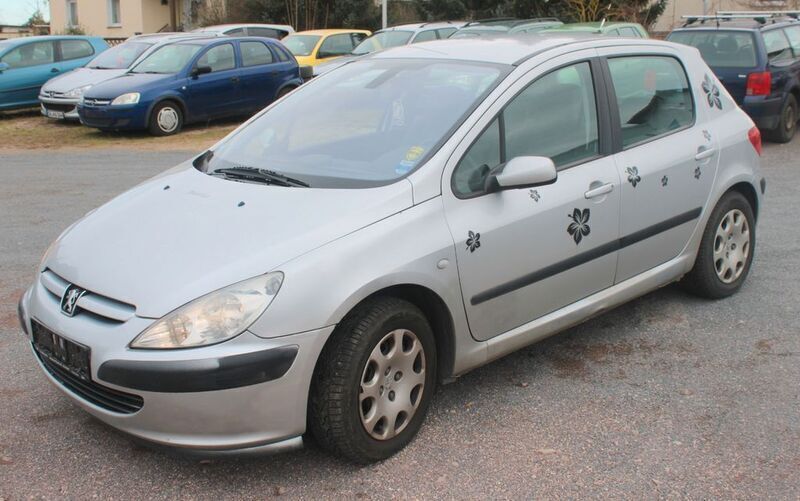 Grau Gebraucht 2002 Peugeot 307 Premium Limousine | 1.600 € (Guter Preis) - Bild 1/4