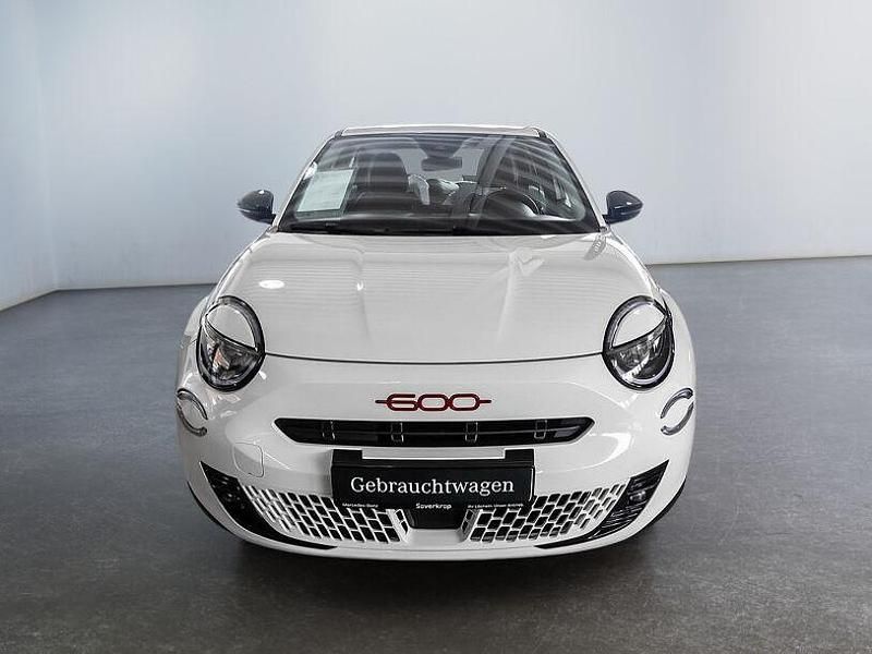 Gebraucht Fiat 600E Red 114 kW (156 PS) 2023 Weiß SUV