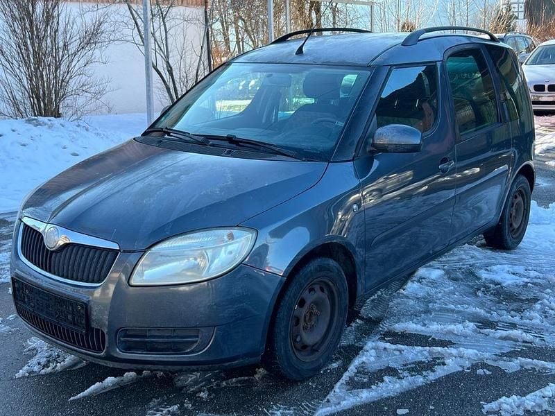 Grau Gebraucht 2009 Skoda Roomster Plus Edition Van / Kleinbus | 1.599 € (Superpreis) - Bild 1/4