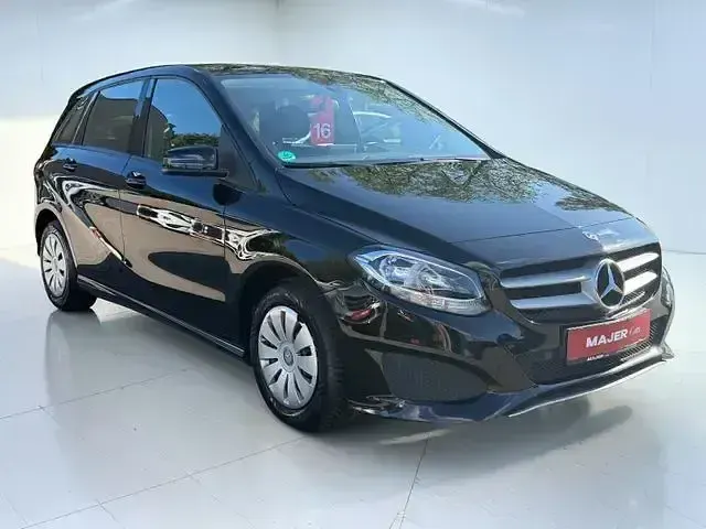 Gebraucht Mercedes B180 109 PS (80 kW) 2017 Schwarz Kleinwagen