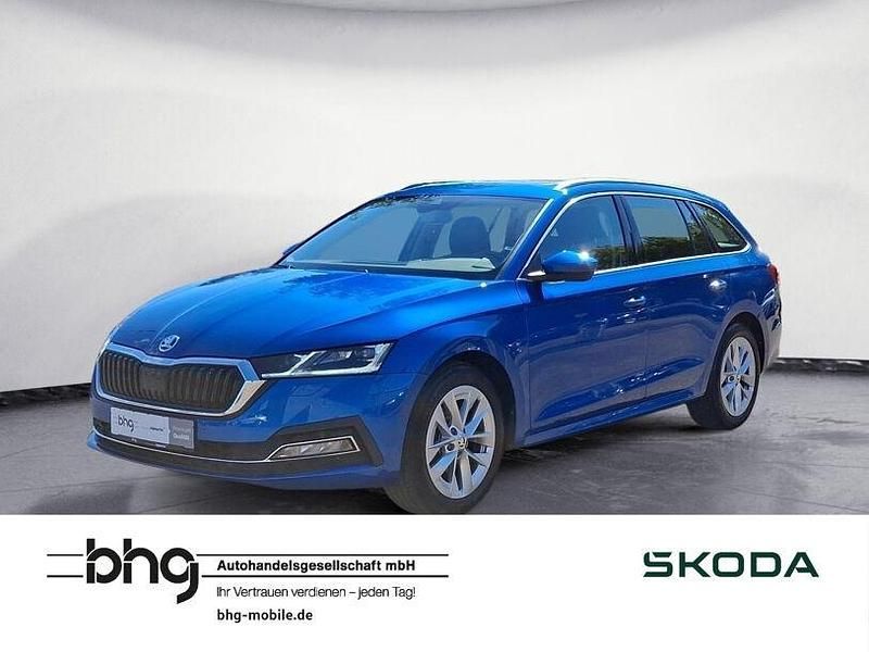 Raceblau metallic Gebraucht 2021 Skoda Octavia Style Kombi | 22.850 € (Fairer Preis) - Bild 1/4