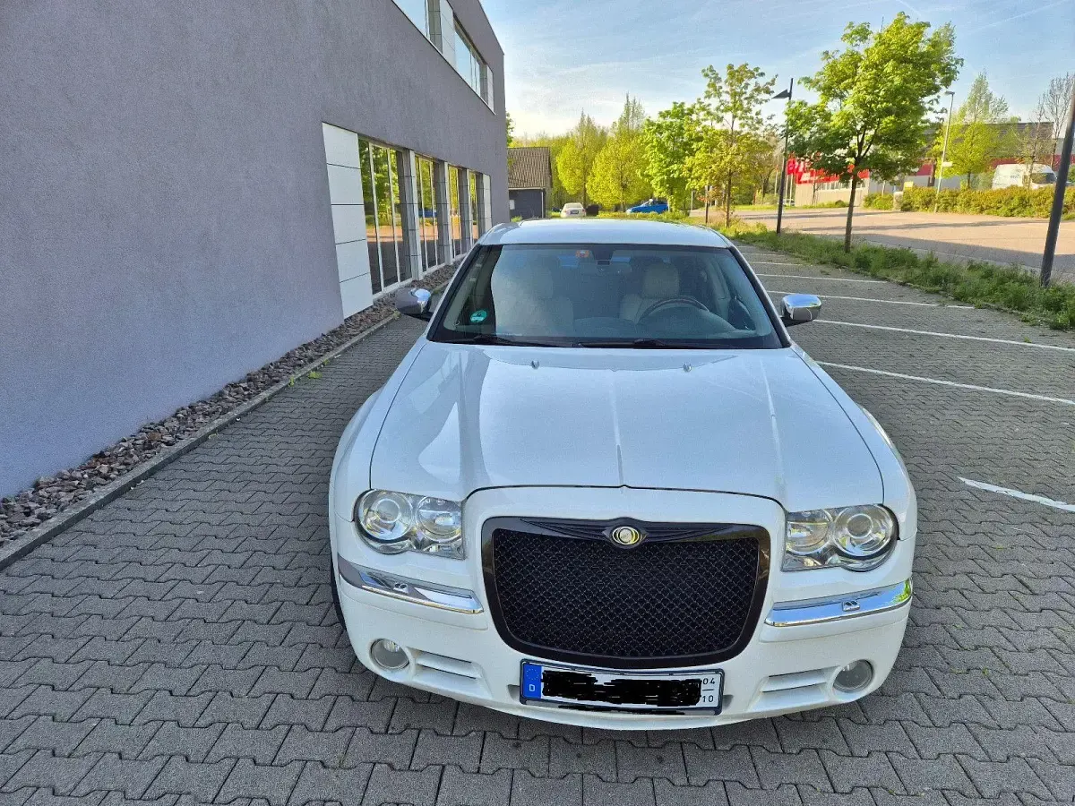 Usado Chrysler 300C 218 CV (160 kW) 2007 Blanco Berlina