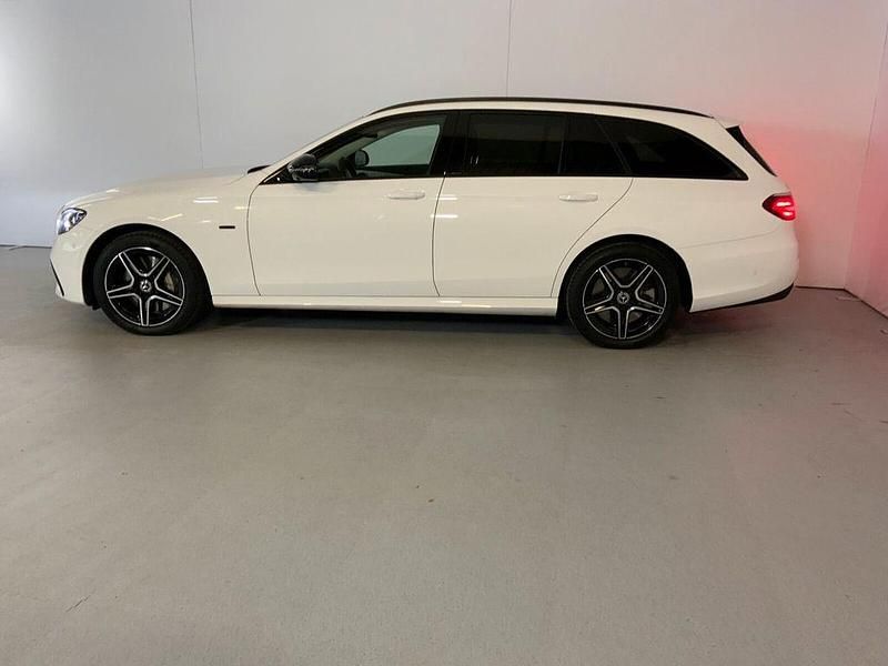 Gebraucht Mercedes E300 AMG line 306 PS (225 kW) 2020 Unilack polarweiß Kombi
