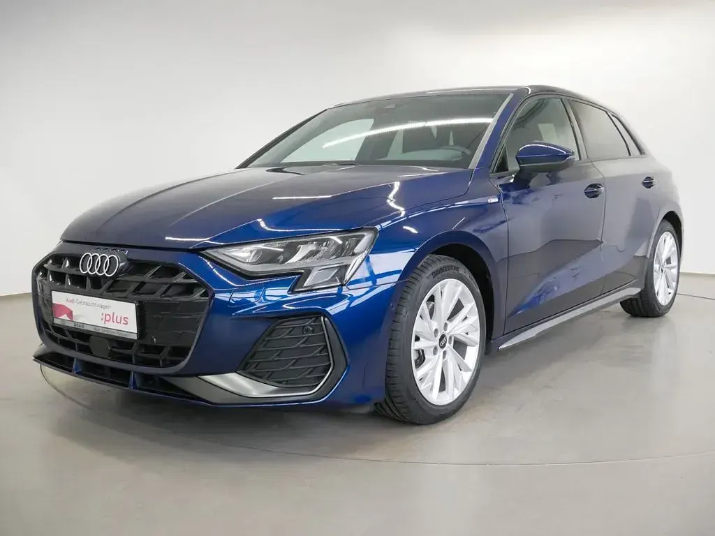 Gebraucht Audi A3 S-Line 150 PS (110 kW) 2025 Navarrablau metallic Limousine