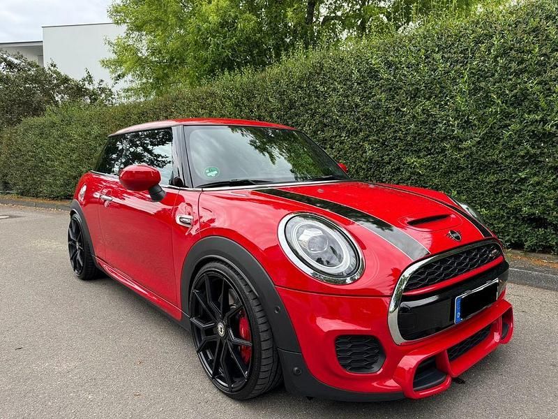 Rot Gebraucht 2020 Mini John Cooper Works Kleinwagen | 25.500 € (Fairer Preis) - Bild 1/4