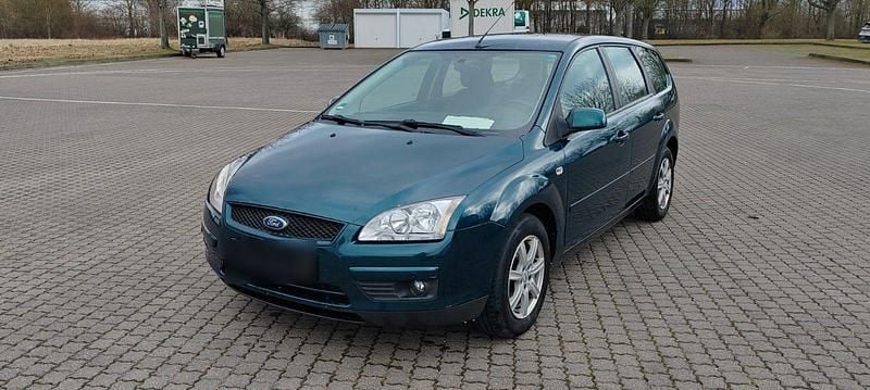 Gebraucht Ford Focus Style 120 PS (88 kW) 2007 Grün Kombi