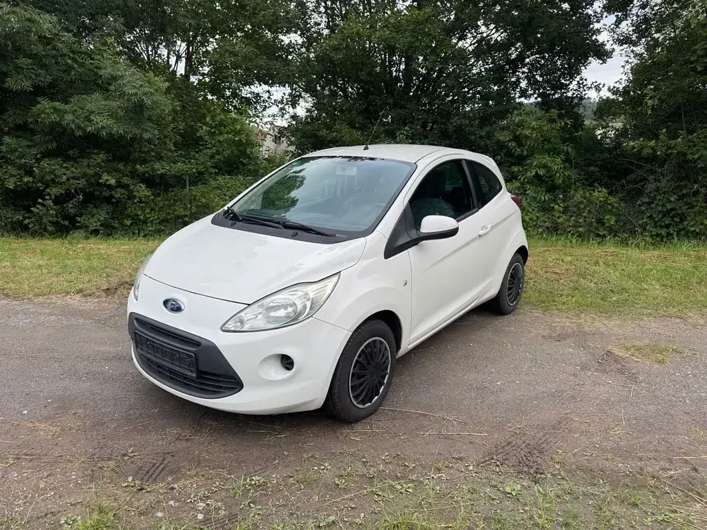 Gebraucht Ford Ka Trend 69 PS (50 kW) 2009 Weiß Kleinwagen