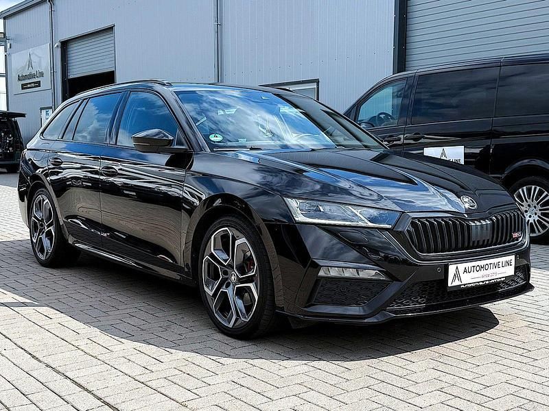 Schwarz Gebraucht 2023 Skoda Octavia RS Kombi | 24.450 € (Fairer Preis) - Bild 1/4