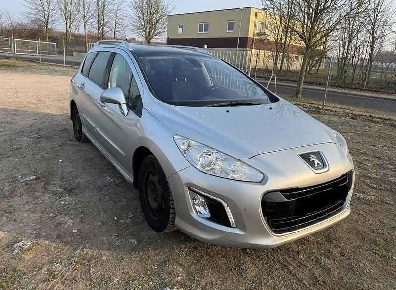 Gebraucht Peugeot 308 SW Allure 111 PS (81 kW) 2012 Silber Kombi